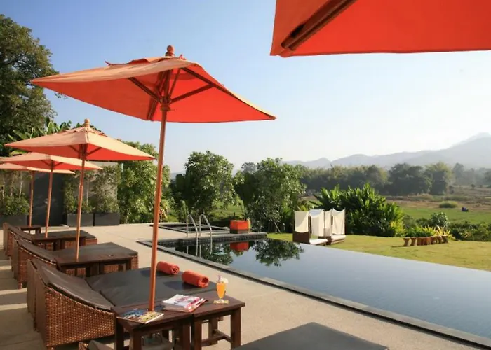 Сity center hotels Yoma , Pai